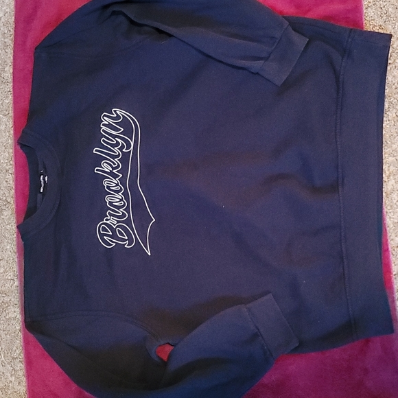 AWRSOME PRETTY LITTLE THING NAVY BROOKLYN CREWNECK - Picture 1 of 6